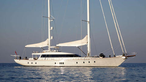 velero Custom Line Sailing Yacht 36 m imagen 1